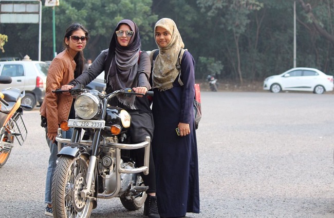 hijab biker girl roshni misbah, theinterview.in